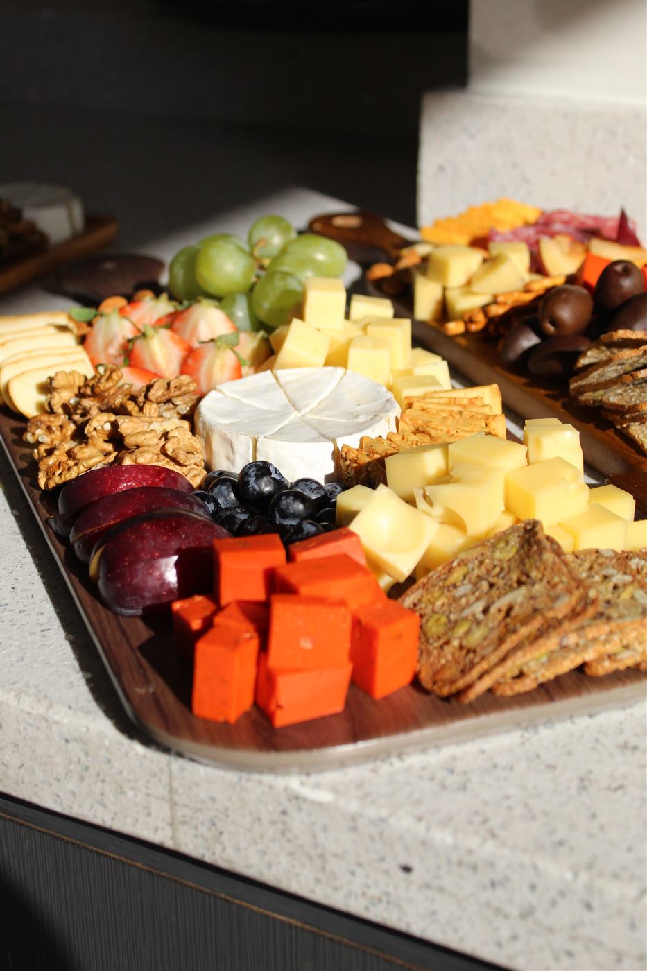 Tabla de quesos y frutas